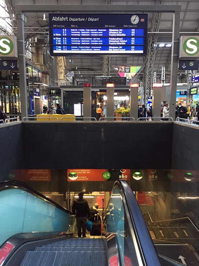 Frankfurt Hauptbahnhof ist der größte Bahnhof in Frankfurt am Main
